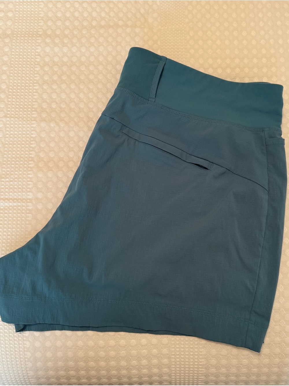 Athleta Trekkie North Active Shorts